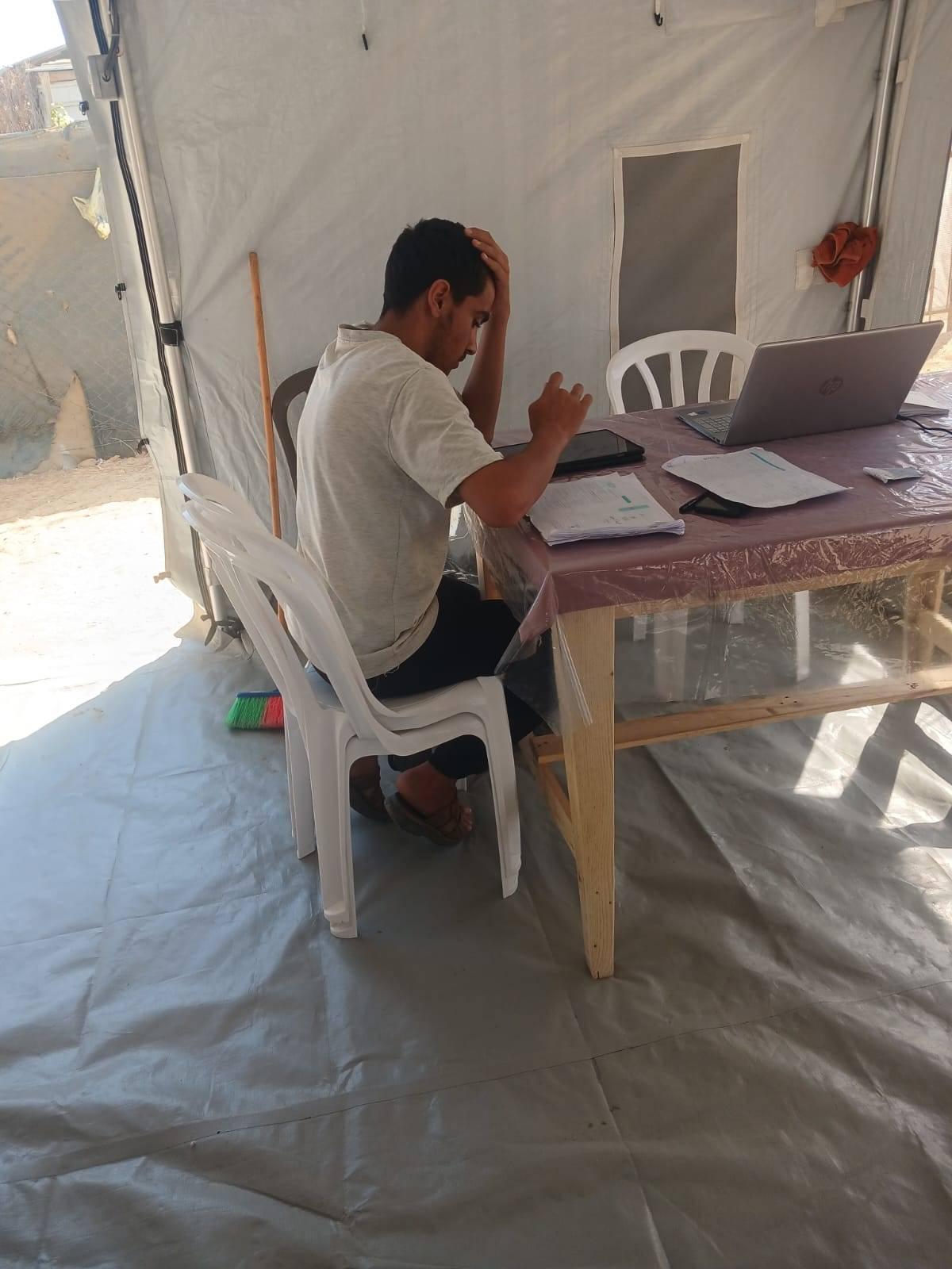 Esame di maturità nei Gaza Social Hub